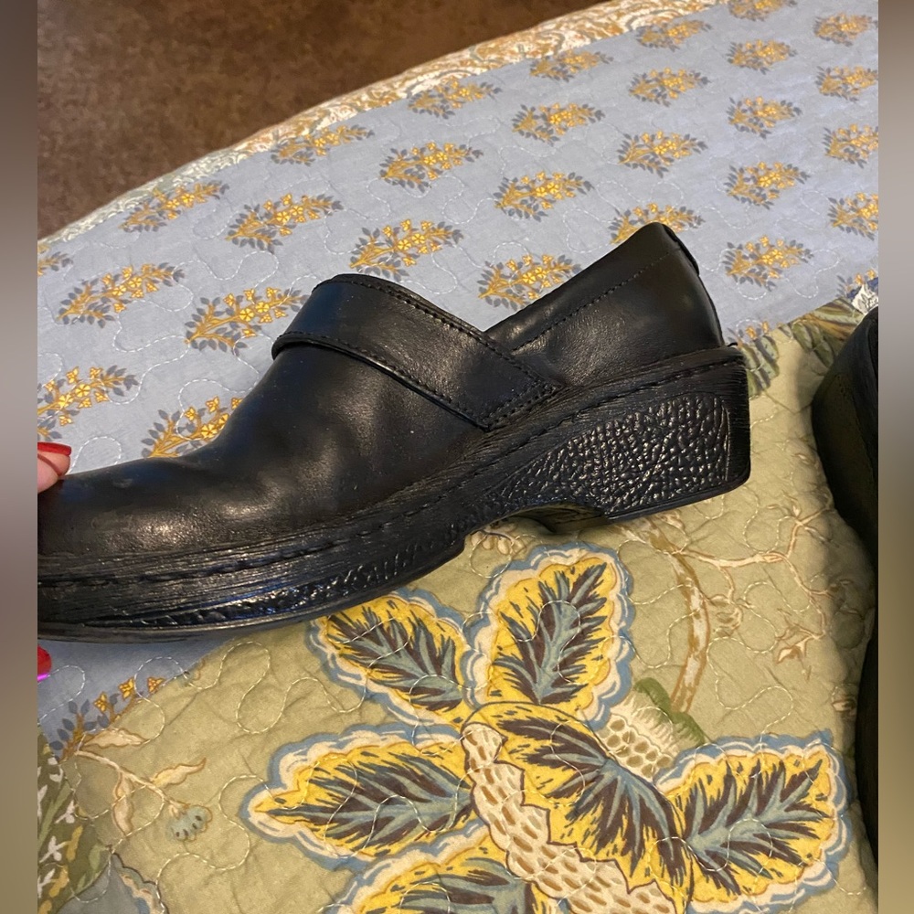Born Clog Shoes - Picture 5 of 7